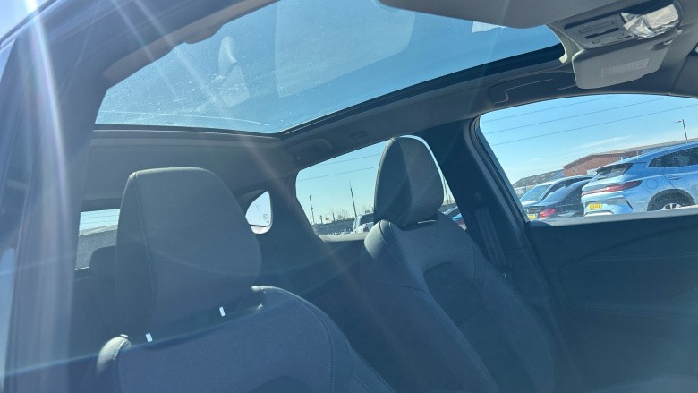 Nissan Qashqai 1.3 DiG-T MH N-Connecta 5dr Petrol Hatchback